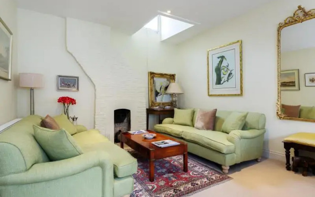 Отель Veeve Charming 1 Bed In Codrington Mews Notting Hill Великобритания, Лондон - отзывы, цены и фото номеров - забронировать отель Veeve Charming 1 Bed In Codrington Mews Notting Hill онлайн комната для гостей