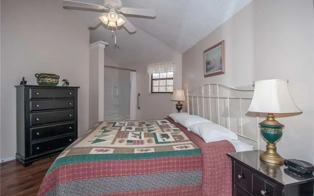 Bear Crossing - Two Bedroom Cabin