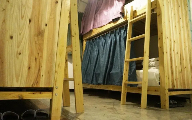 Chengdu Lazybones Hostel