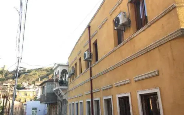 Отель Hostel Georgia Грузия, Тбилиси - отзывы, цены и фото номеров - забронировать отель Hostel Georgia онлайн вид на фасад