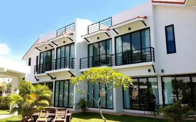 Отель Sunrise Villa Resort вид на фасад