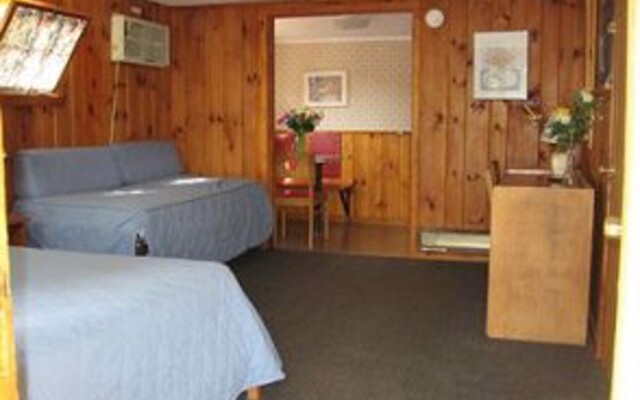 Amber Lantern Lake George Motel And Cottage Rentals In Lake George