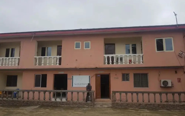 Отель A&M Estate Guest House вид на фасад