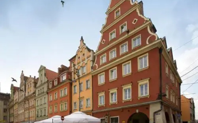 Отель Solny Square Aparthotel вид на фасад
