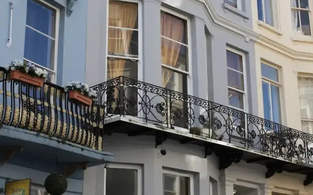Отель The Brighton Penthouse вид на фасад