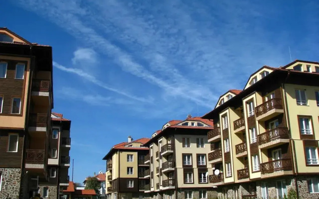 Hotel Bojur & Bojurland Apartment Complex вид на фасад