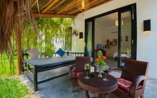 Отель The Beach Hoi An вид на фасад
