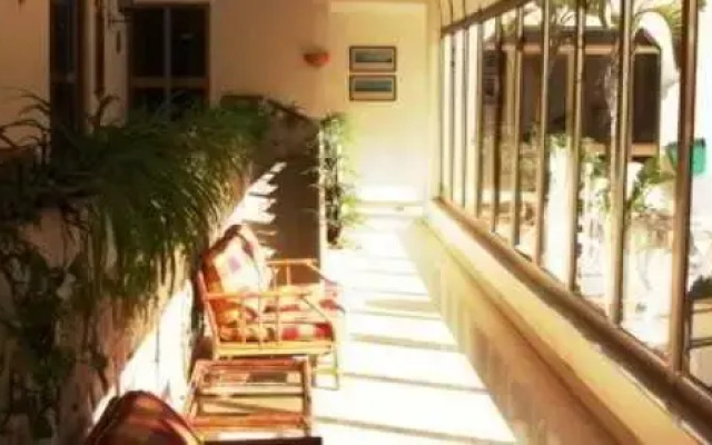 Отель Clover Holiday Complex Каура вид на фасад