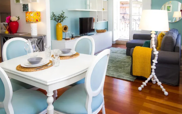 Апартаменты Liiiving Porto Ribeira Boutique Apartment Порту комната для гостей