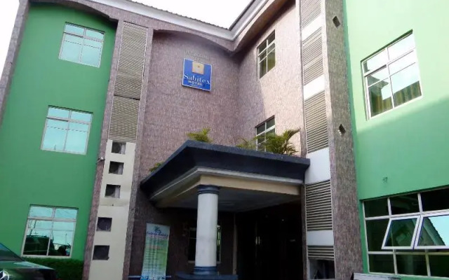 Sabitex Hotel Lekki вид на фасад
