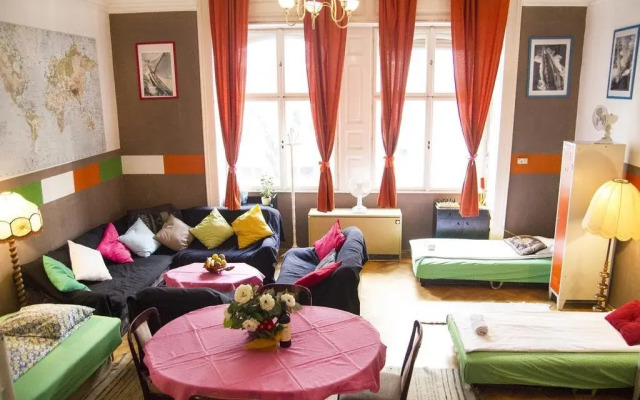 Hostel Budapest Center Будапешт комната для гостей