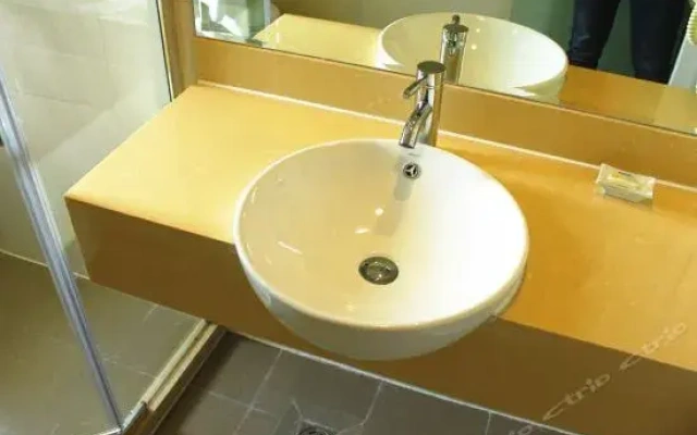 Ningbo Chenghuangmiao Guangcheng Hotel