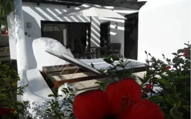 Отель Bungalows El Jardín Пахара вид на фасад