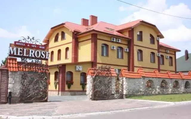 MelRose Hotel Ровно вид на фасад