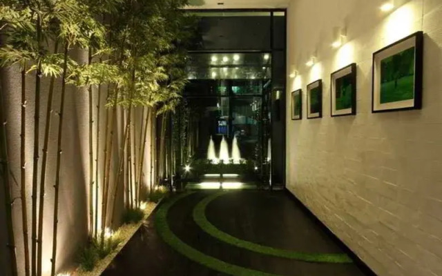 Отель Thonglor Suites Бангкок вид на фасад