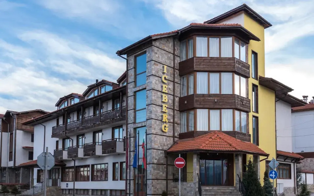 Hotel Iceberg Bansko Банско вид на фасад