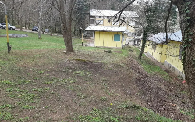 Отель Bungalows Kamena Сандански вид на фасад