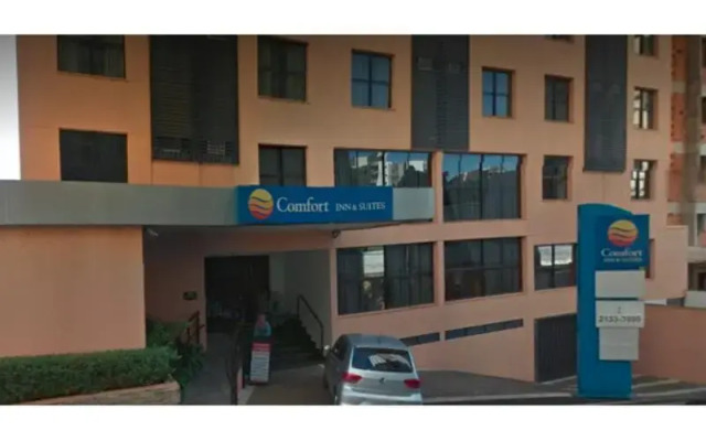 Отель Comfort Inn & Suites Ribeirão Preto Бразилия, Рибейран-Прету - отзывы, цены и фото номеров - забронировать отель Comfort Inn & Suites Ribeirão Preto онлайн вид на фасад