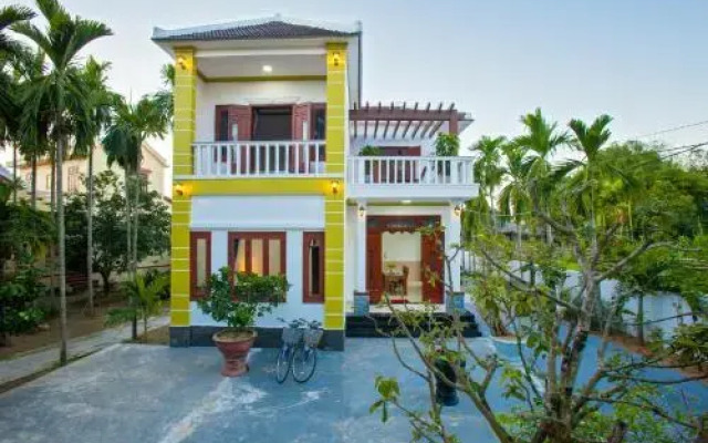 Отель Family Homestay вид на фасад