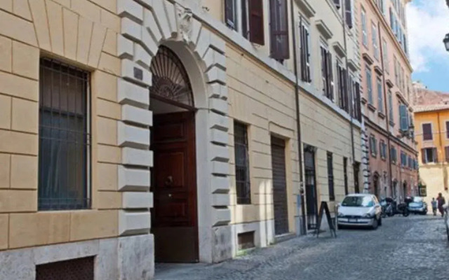 Hotel Le Clarisse al Pantheon вид на фасад