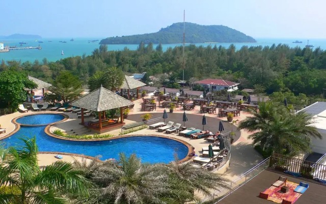 Отель Bel Air Condo Cape Panwa бассейн