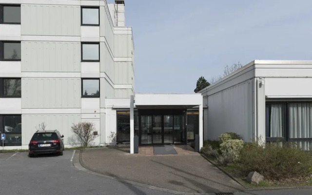 Mercure Hotel Dusseldorf Sud вид на фасад