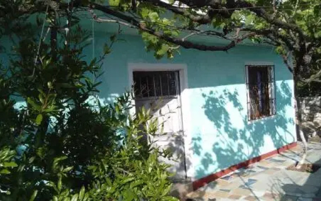 Отель Kenos Hostel Албания, Саранда - отзывы, цены и фото номеров - забронировать отель Kenos Hostel онлайн вид на фасад