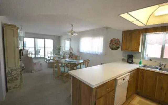 Strandview #304