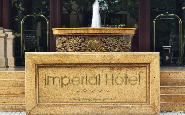 Imperial Hotel Hue вид на фасад