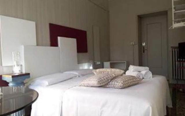 Отель 7 Rooms Turin комната для гостей