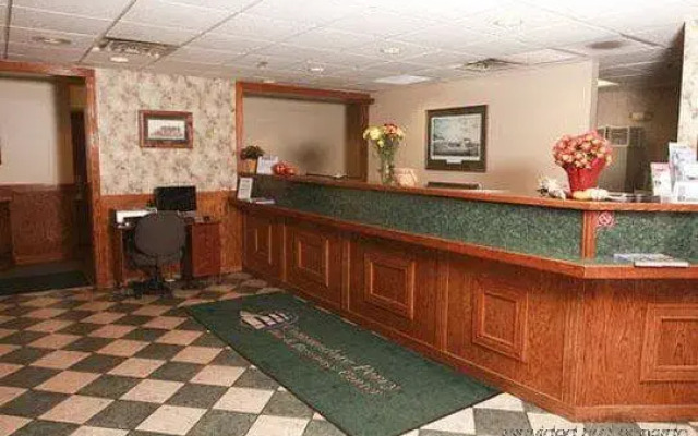 Commodore Perry Inn and Suites