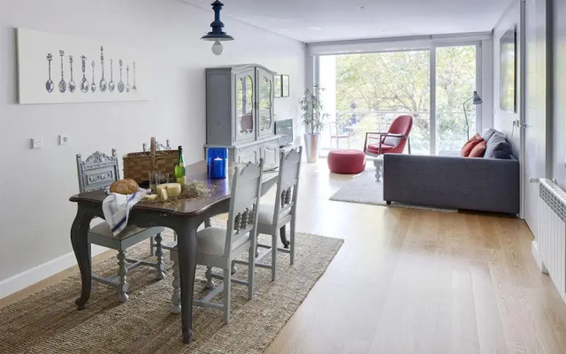 Amara Astoria - Luxury Apartments