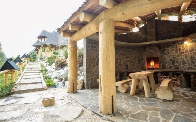 Отель Tatrytop Rezydencja Gaudi Spa Косцелиско вид на фасад