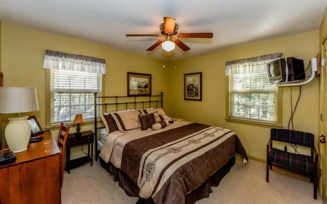 Daddy's Dream - 3 Br home by RedAwning