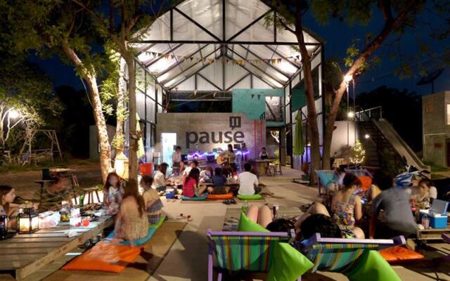 Pause Resort & Bar 0