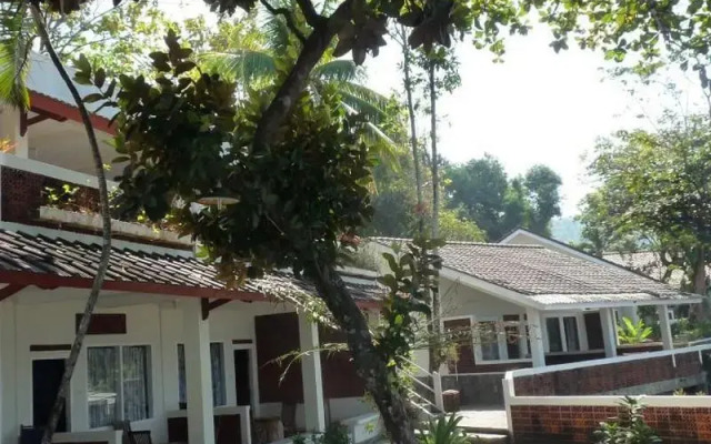 Bunga Ayu Seaside Resort