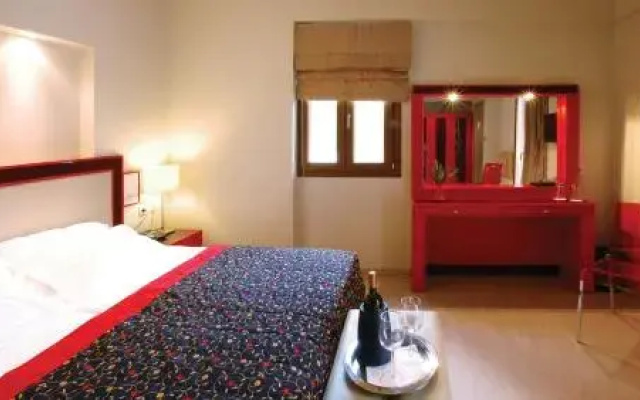 Lagadia 4 Seasons Hotel