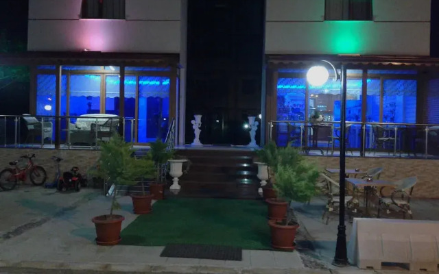 Baskent Otel Турция, Дикили - отзывы, цены и фото номеров - забронировать отель Baskent Otel онлайн вид на фасад