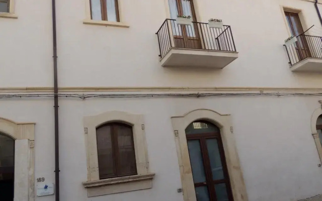 Отель Riviera Mare Италия, Сиракуза - отзывы, цены и фото номеров - забронировать отель Riviera Mare онлайн вид на фасад