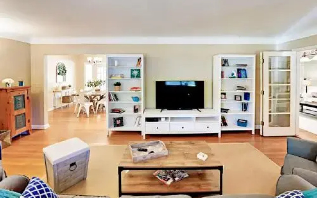 20th St West - 3 Br Home