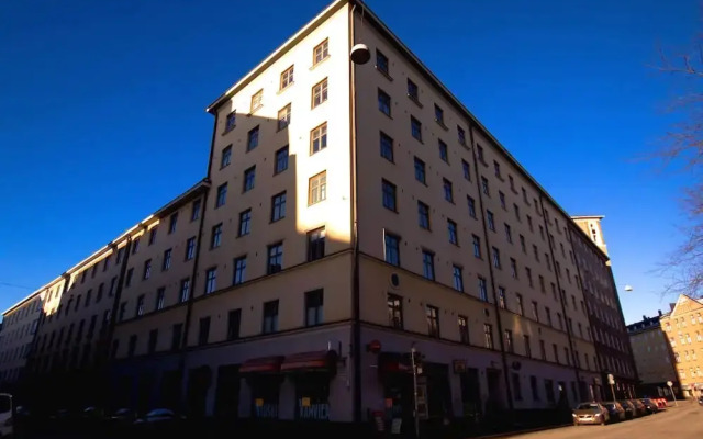 Отель 2ndhomes Eerikinkatu вид на фасад