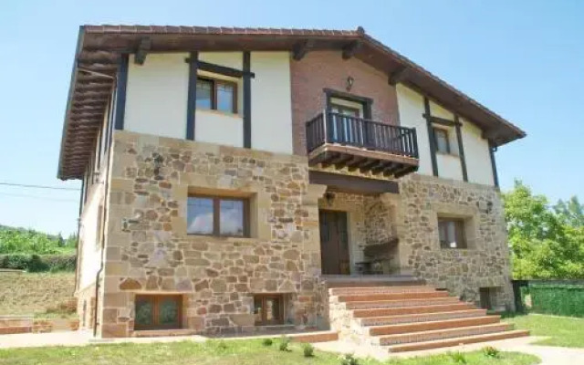 Отель Casa Aingeru вид на фасад