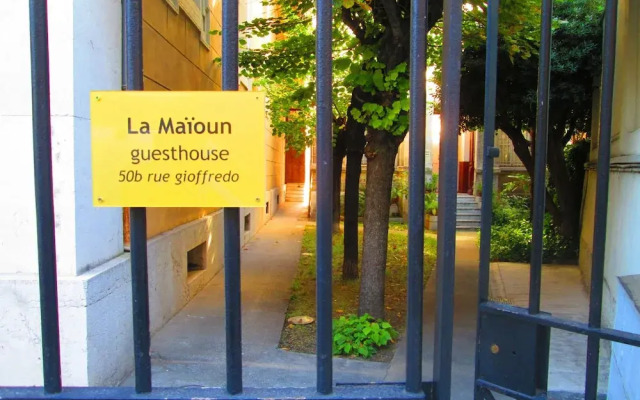 La Maïoun Guesthouse Hostel Ницца вид на фасад