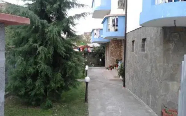 Отель Guest House Pazderkovi Болгария, Равда - отзывы, цены и фото номеров - забронировать отель Guest House Pazderkovi онлайн вид на фасад