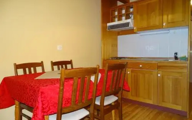 Apartments Posestvo Grad Prestranek