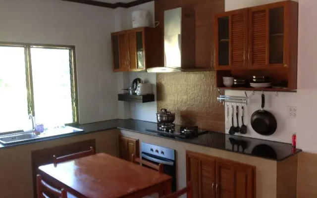 Отель Poonsap Villa Ланта в номере