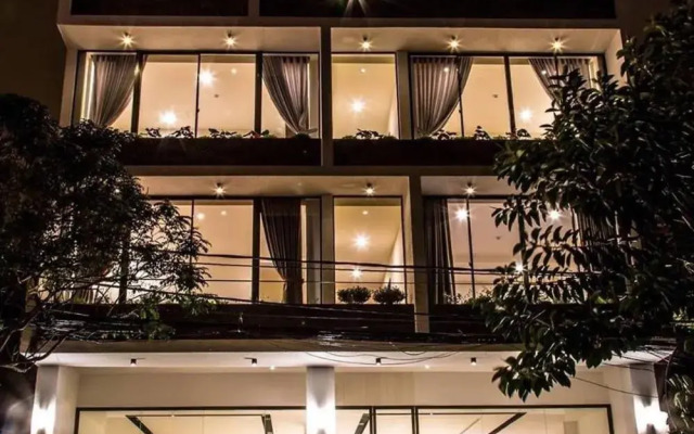 Ivy Hotel Da Lat Далат вид на фасад