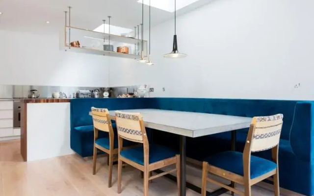 Veeve  Beautiful 4 Bed House On Kelmscott Road Clapham