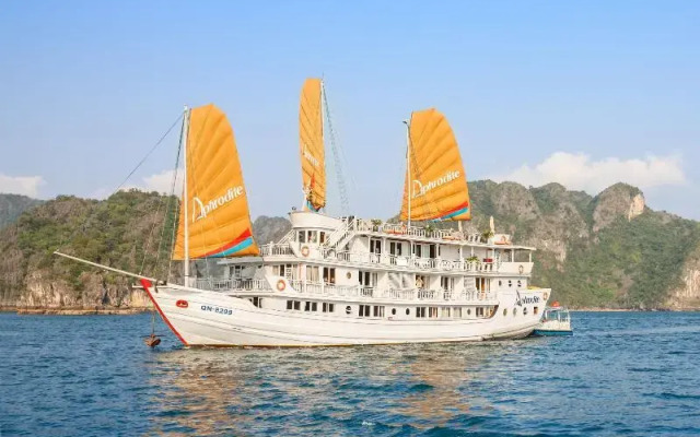 Отель Aphrodite Cruises вид на фасад