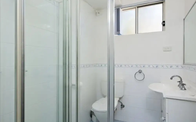 Shoal Towers, Unit 2/11 Shoal Bay Road